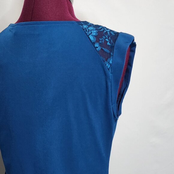 NY&CO Sleeveless Lace Top with Gathering and Ruching - Size S - Picture 4 of 11